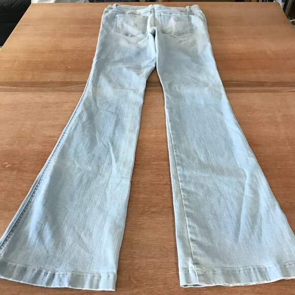 Spanx Flare Retro Light Pull On Jeans Women M Blue Mid Rise Pockets Stretch - Picture 2 of 12